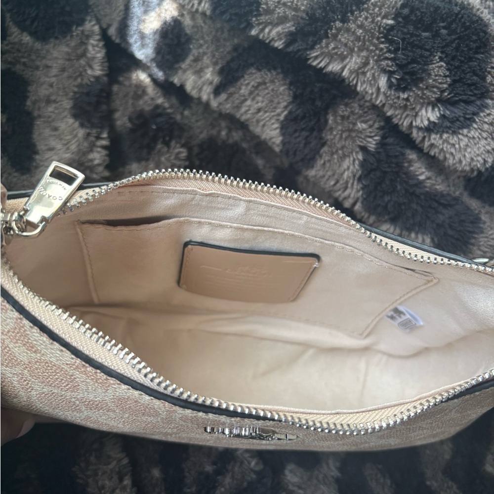 Coach Shoulder Bag - Picture 3 of 3